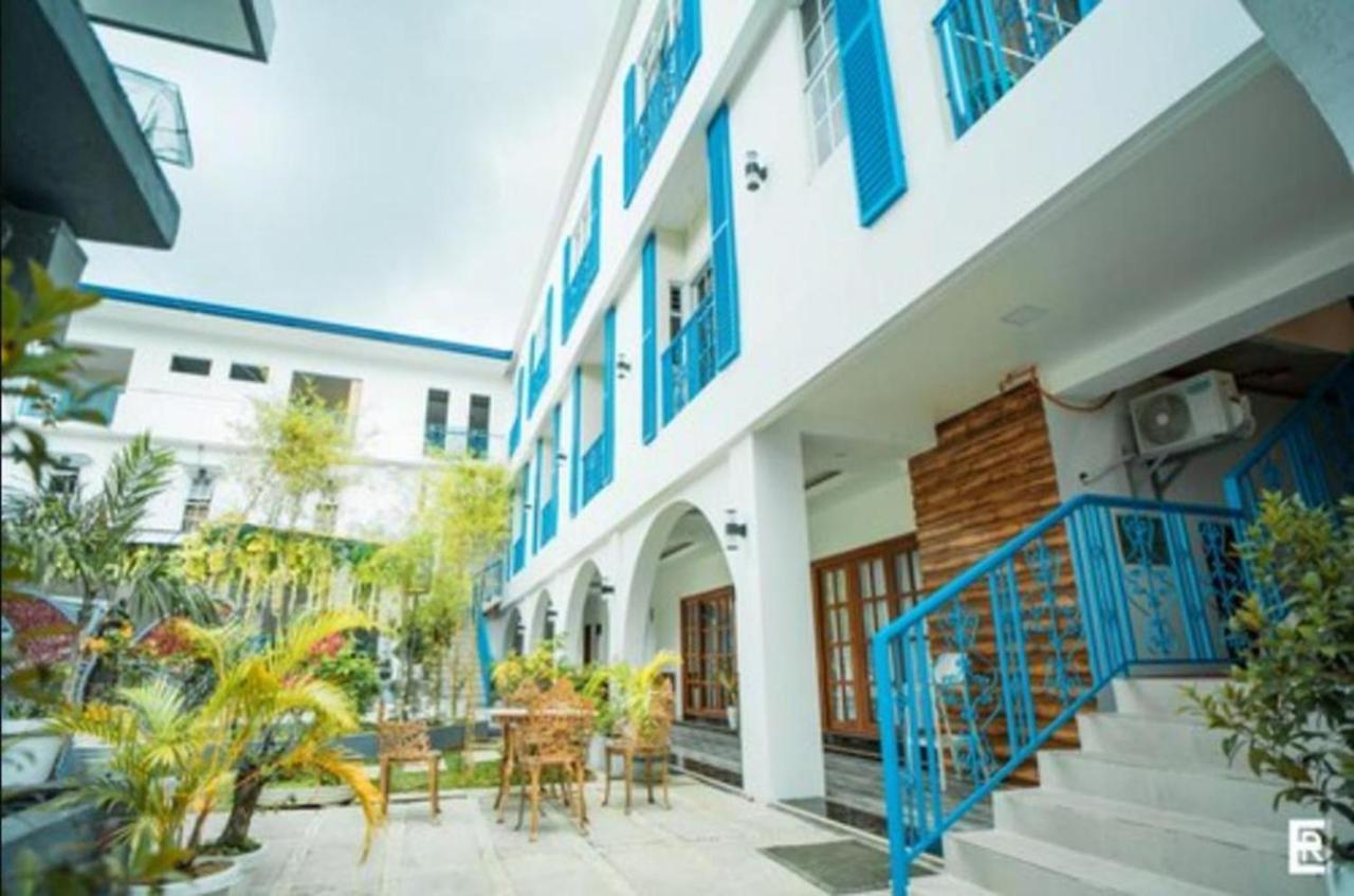 Bernese Resort Hotel Powered By Cocotel Ligao Exterior photo