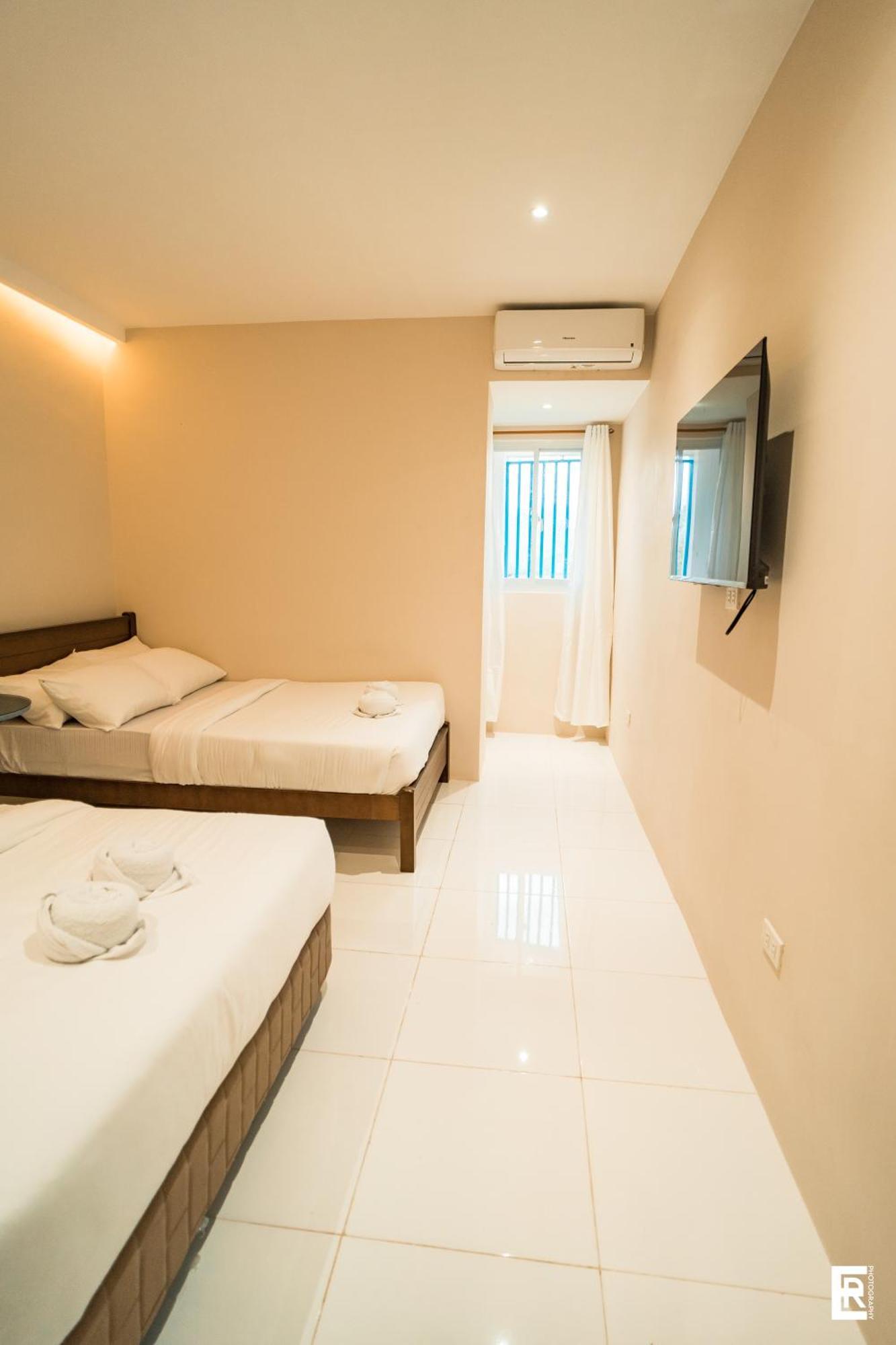 Bernese Resort Hotel Powered By Cocotel Ligao Room photo