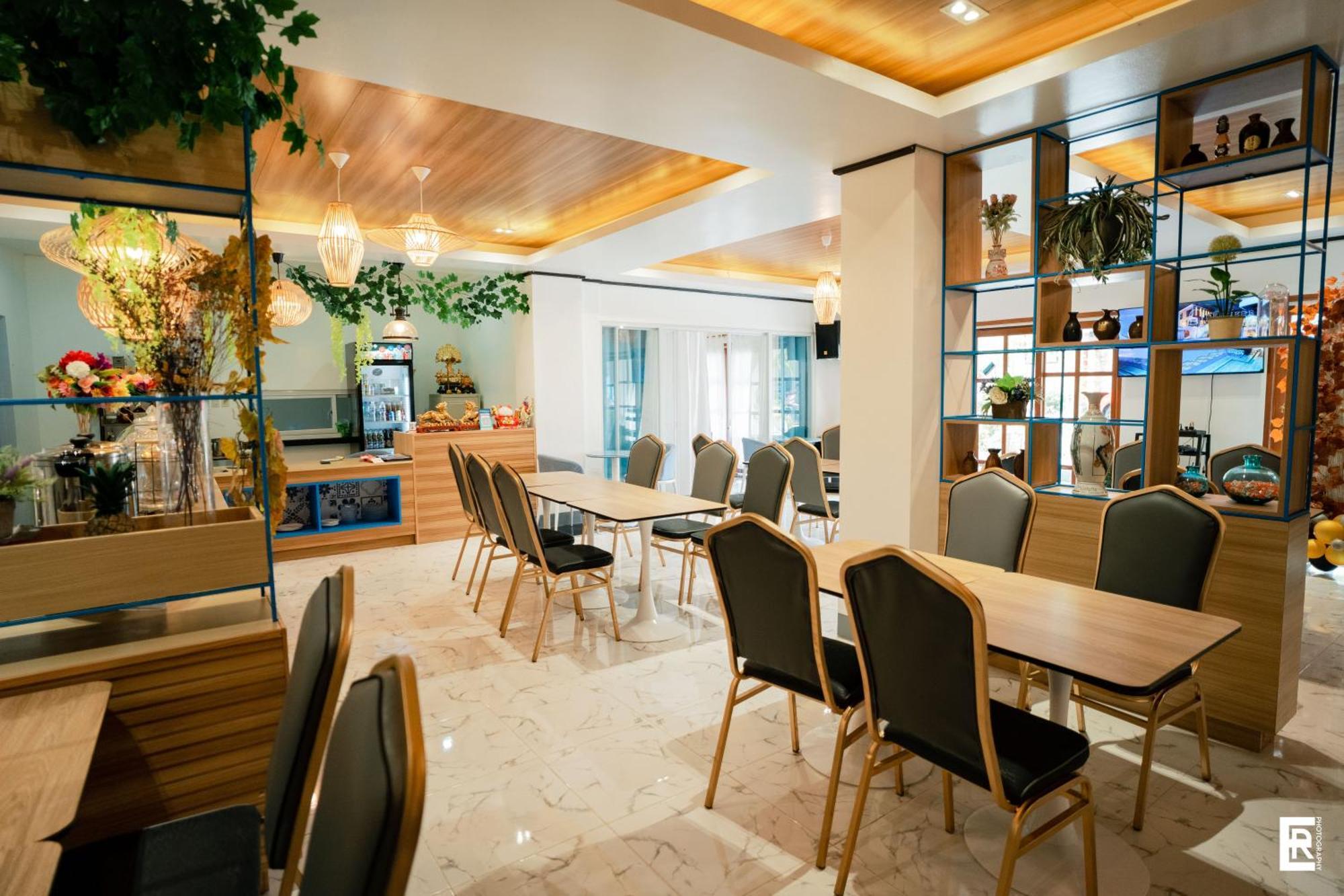 Bernese Resort Hotel Powered By Cocotel Ligao Exterior photo