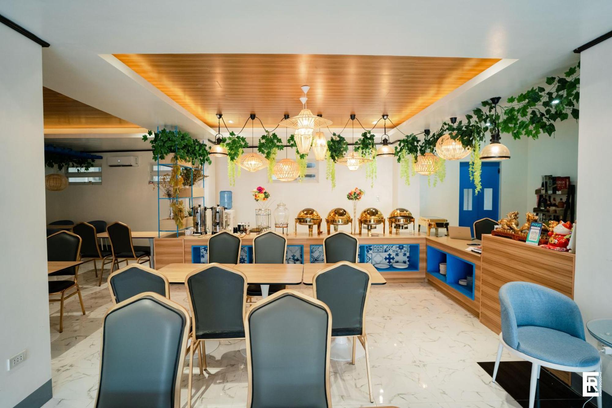 Bernese Resort Hotel Powered By Cocotel Ligao Exterior photo